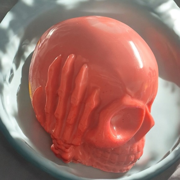 Cherry blossom XL Skull soap handmade 5x4in 13oz shea butter 100% plant base - Picture 2 of 4